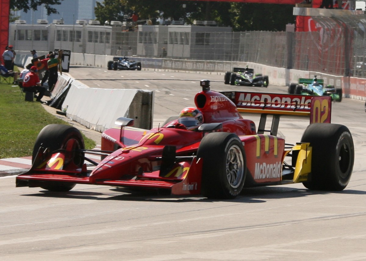 IndyCar crosses borders big crowds expected