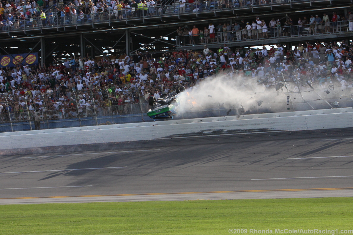 Carl Edwards 2009 Aaron's 499 Crash