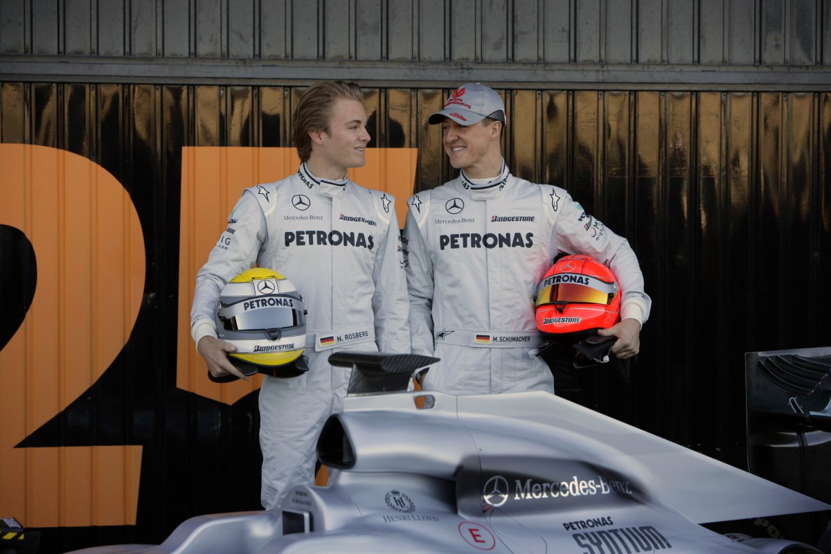 http://www.autoracing1.com/Images/2010/F1/Misc/MercedesGPLaunch7.jpg