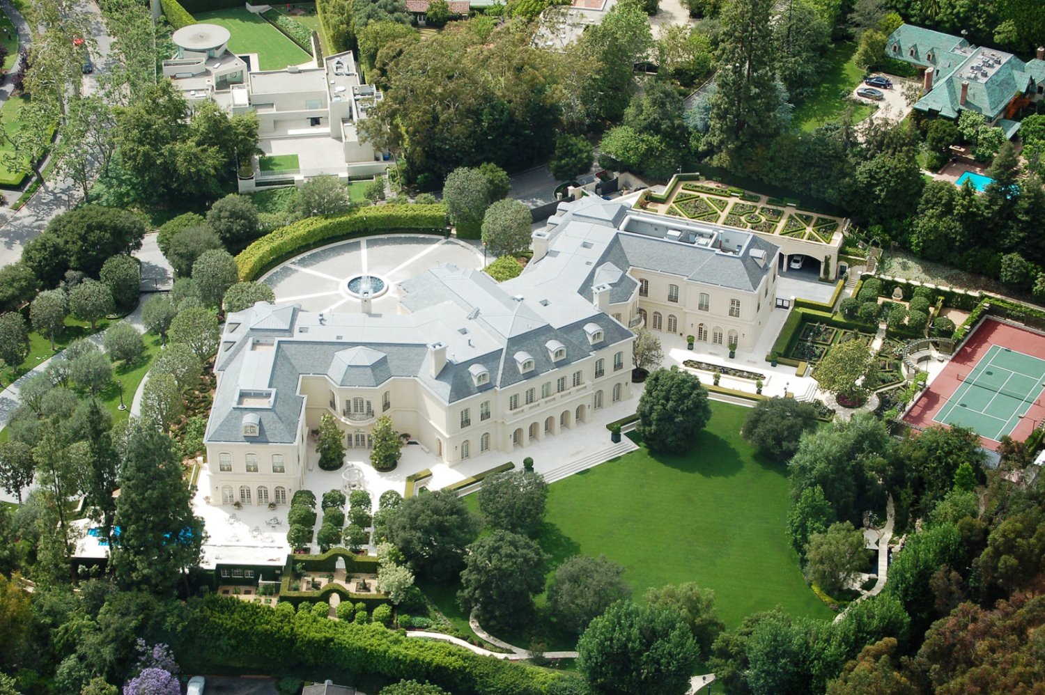 Bernie Ecclestone's daughter Petra puts $150 million mansion up for ...