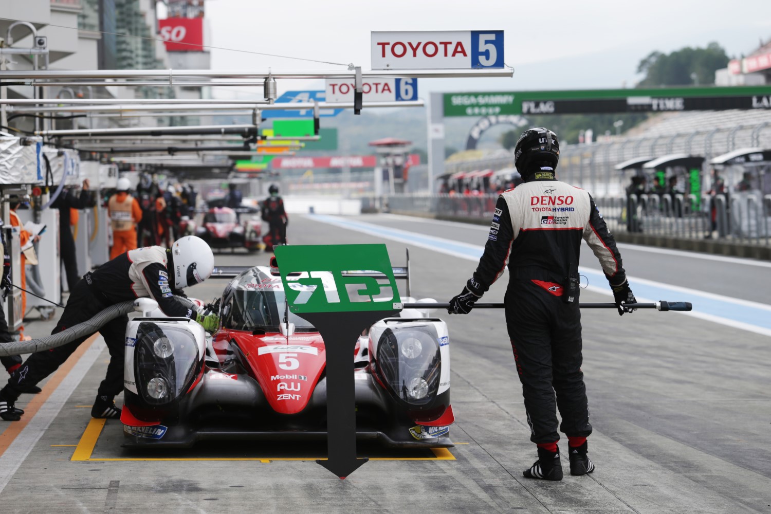 No 5 Toyota in pits