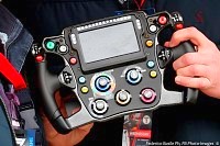 33MaxVerstappensteerlingwheel.jpg