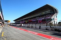 PitlaneBarcelona2.jpg