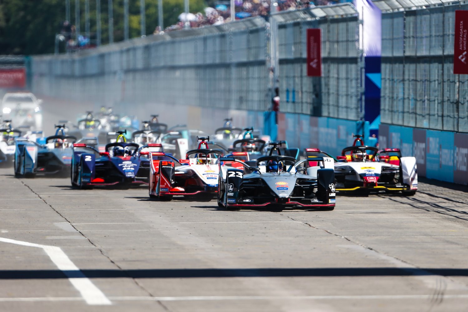 Buemi grabs lead at start