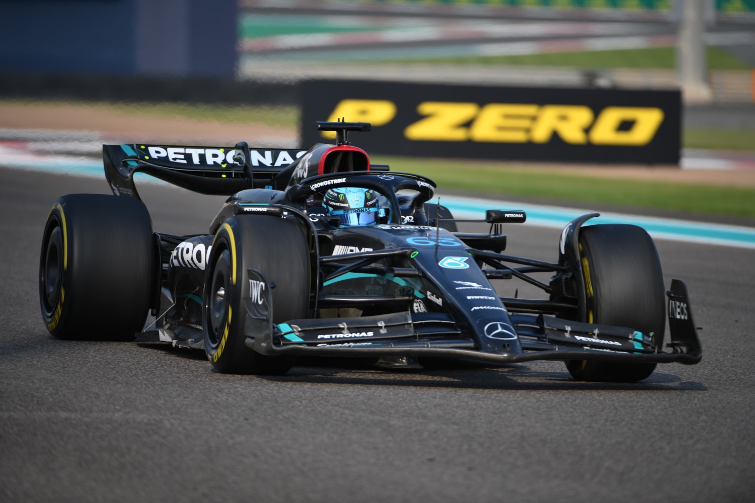 George Russell, Mercedes F1 W14 during the Abu Dhabi GP at Yas Marina Circuit on Friday November 24, 2023 in Abu Dhabi, United Arab Emirates. (Photo by James Sutton / LAT Images)