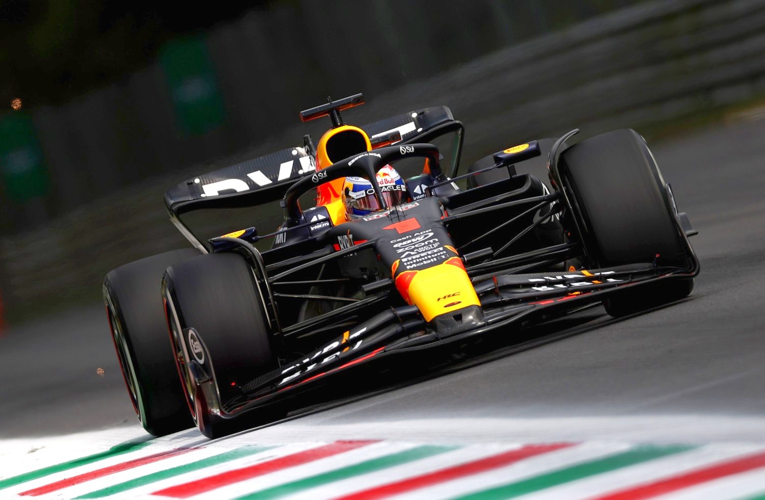 Max Verstappen of the Netherlands driving the (1) Oracle Red Bull Racing RB19 on track during practice ahead of the F1 Grand Prix of Italy at Autodromo Nazionale Monza on September 01, 2023 in Monza, Italy. (Photo by Ryan Pierse/Getty Images) // Getty Images / Red Bull Content Pool