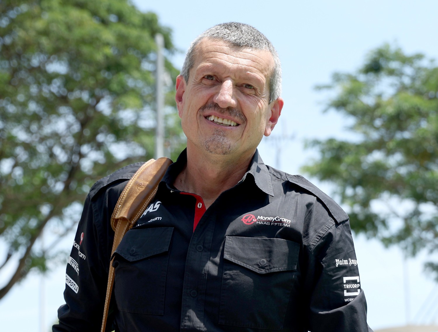 Guenther Steiner, Team Principal, Haas F1 Team, arriving in the paddock during the Singapore GP at Marina Bay Street Circuit on Thursday September 14, 2023 in Singapore, Singapore. (Photo by Lionel Ng / Sutton Images)