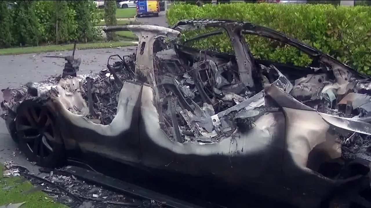 Electric Cars explode in Helene flooding