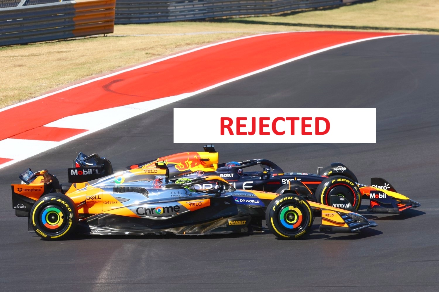 Max Verstappen of the Netherlands driving the (1) Oracle Red Bull Racing RB20 and Lando Norris of Great Britain driving the (4) McLaren MCL38 Mercedes battle for position during the F1 Grand Prix of United States at Circuit of The Americas on October 20, 2024 in Austin, Texas. (Photo by Mark Thompson/Getty Images) // Getty Images / Red Bull Content Pool //