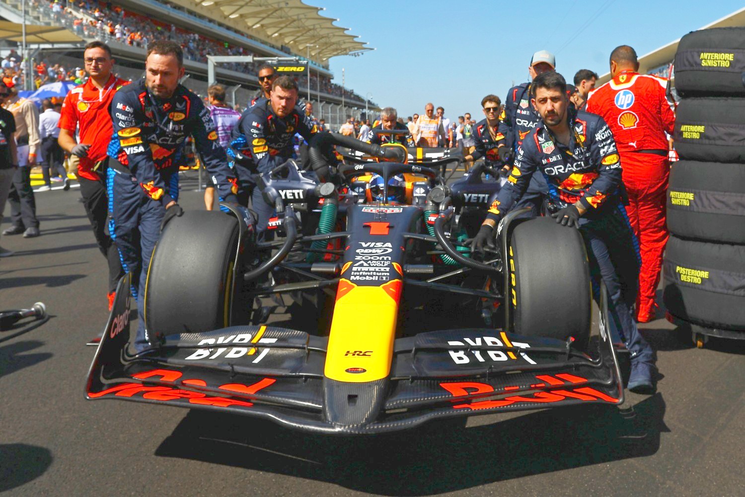 Max Verstappen of the Netherlands and Oracle Red Bull Racing prepares to drive on the grid during the Sprint ahead of the F1 Grand Prix of United States at Circuit of The Americas on October 19, 2024 in Austin, Texas. (Photo by Mark Thompson/Getty Images) // Getty Images / Red Bull Content Pool