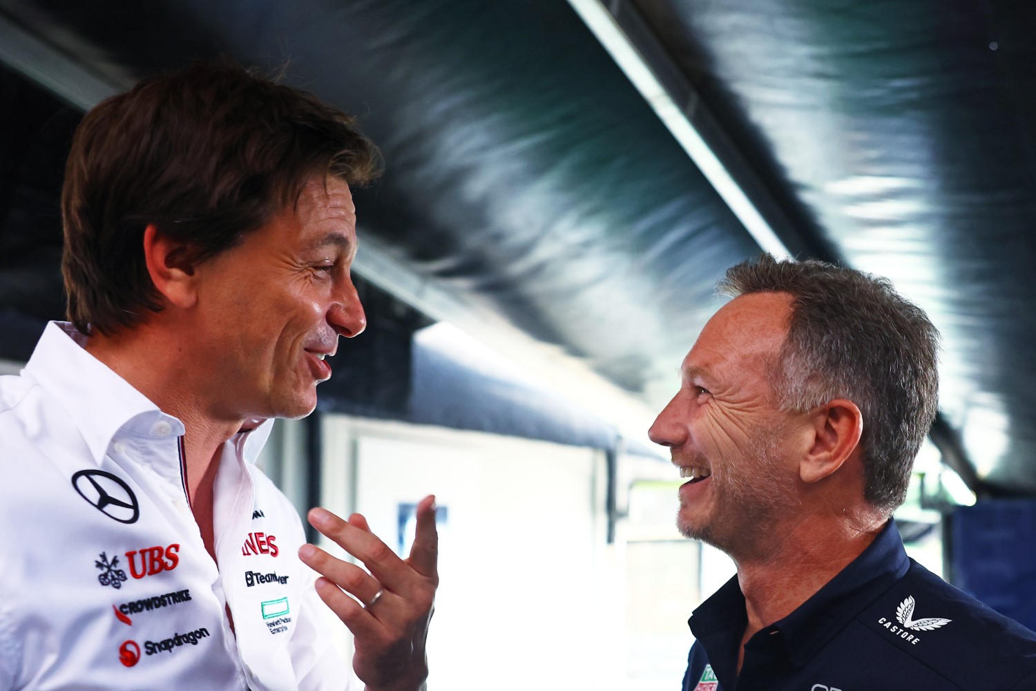 Oracle Red Bull Racing Team Principal Christian Horner talks with Mercedes GP Executive Director Toto Wolff in the Paddock prior to Sprint Qualifying ahead of the F1 Grand Prix of Austria at Red Bull Ring on June 28, 2024 in Spielberg, Austria. (Photo by Mark Thompson/Getty Images) // Getty Images / Red Bull Content Pool