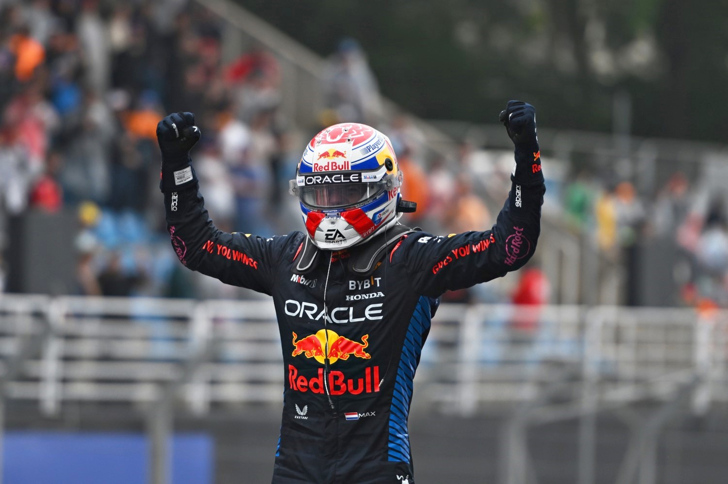 Race winner Max Verstappen of the Netherlands and Oracle Red Bull Racing celebrates in parc ferme during the F1 Grand Prix of Brazil at Autodromo Jose Carlos Pace on November 03, 2024 in Sao Paulo, Brazil. (Photo by Rudy Carezzevoli/Getty Images) // Getty Images / Red Bull Content Pool