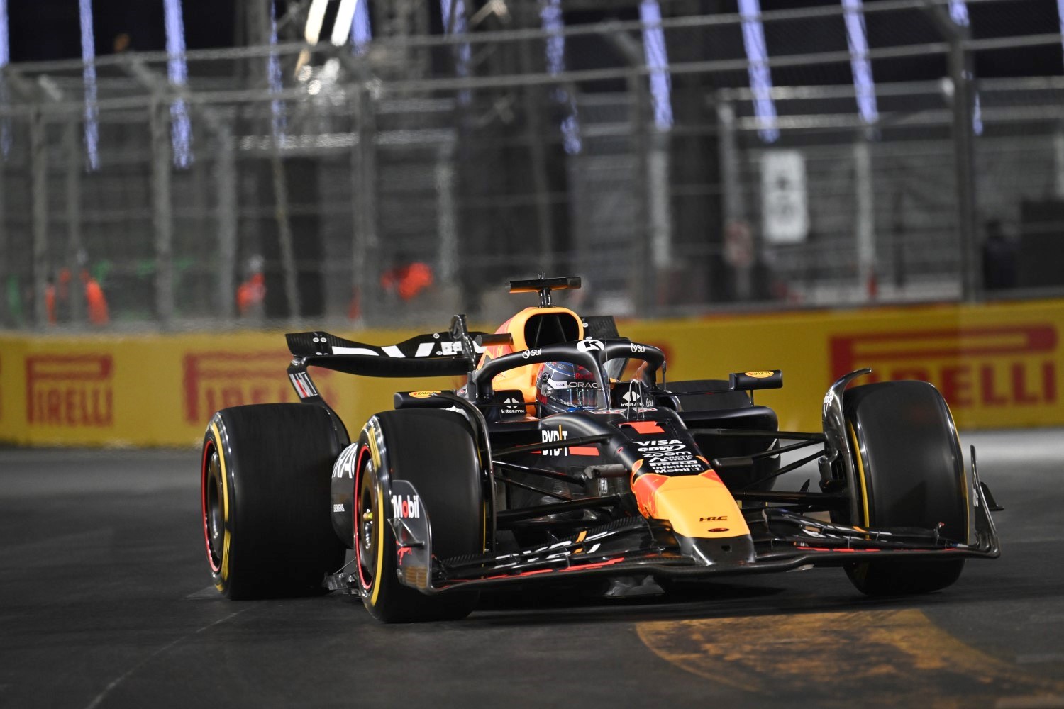 Max Verstappen, Red Bull Racing RB20 during the Las Vegas GP at Streets of Las Vegas on Thursday November 21, 2024, United States of America. (Photo by Sam Bagnall / LAT Images)