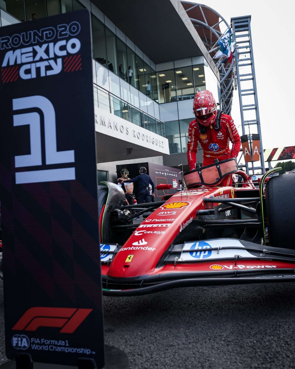 Carlos Sainz Jr. wins 2024 Mexico City GP