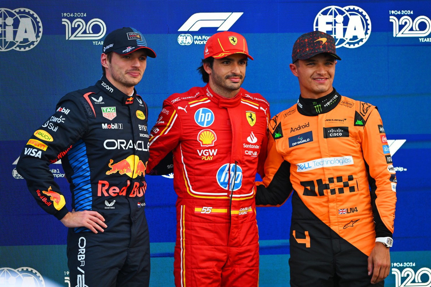 Pole position qualifier Carlos Sainz of Spain and Ferrari, Second placed qualifier Max Verstappen of the Netherlands and Oracle Red Bull Racing and Third placed qualifier Lando Norris of Great Britain and McLaren pose for a photo in parc ferme during qualifying ahead of the F1 Mexico City GP at Autodromo Hermanos Rodriguez on October 26, 2024 in Mexico City, Mexico. (Photo by Rudy Carezzevoli/Getty Images) // Getty Images / Red Bull Content Pool