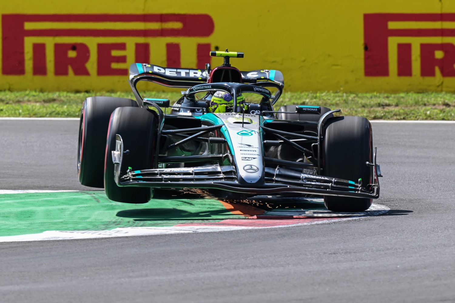 Lewis Hamilton, Mercedes F1 W15 during the Italian GP at Autodromo Nazionale Monza on Friday August 30, 2024 in Monza, Italy. (Photo by Sam Bagnall / LAT Images)