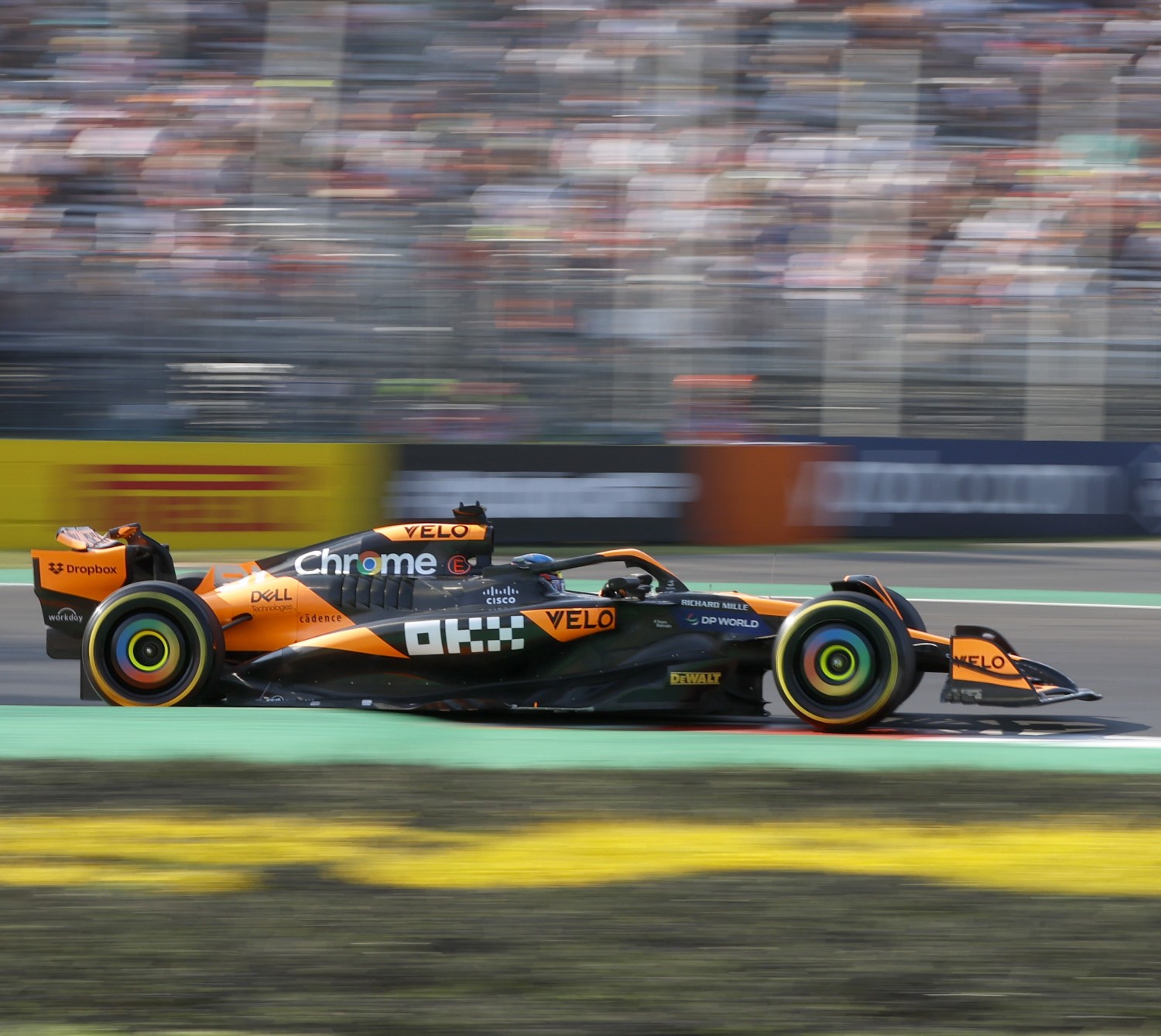 Oscar Piastri, McLaren MCL38 during the Italian GP at Autodromo Nazionale Monza on Friday August 30, 2024 in Monza, Italy. (Photo by Steven Tee / LAT Images)