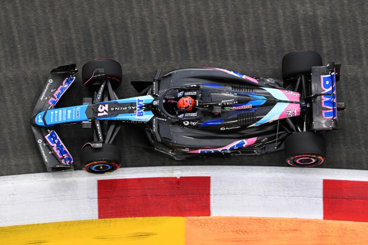 Esteban Ocon, Alpine A524 during the Singapore GP at Marina Bay Street Circuit on Friday September 20, 2024 in Singapore, Singapore. (Photo by Mark Sutton / LAT Images)