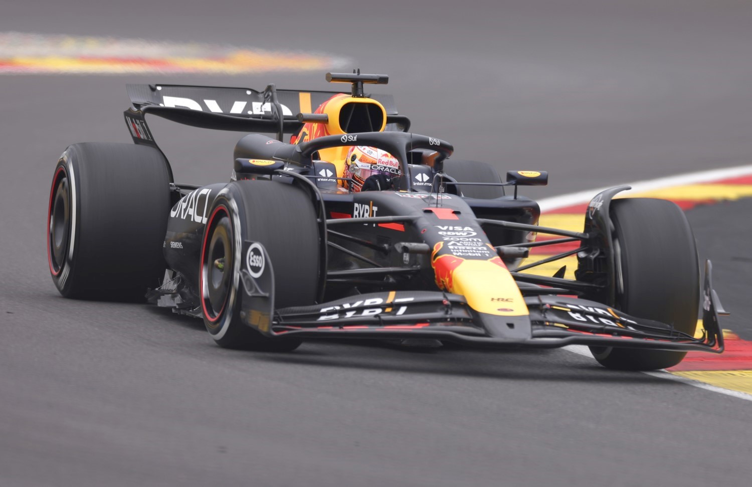 Max Verstappen of the Netherlands driving the (1) Oracle Red Bull Racing RB20 on track during practice ahead of the F1 Grand Prix of Belgium at Circuit de Spa-Francorchamps on July 26, 2024 in Spa, Belgium. (Photo by Dean Mouhtaropoulos/Getty Images) // Getty Images / Red Bull Content Pool