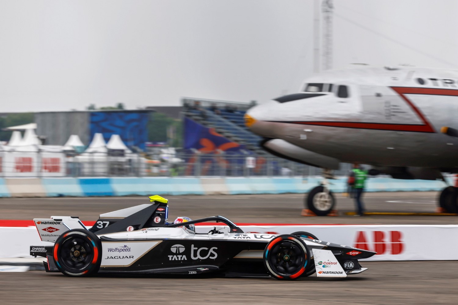 Nick Cassidy, Jaguar TCS Racing, Jaguar I-TYPE 6