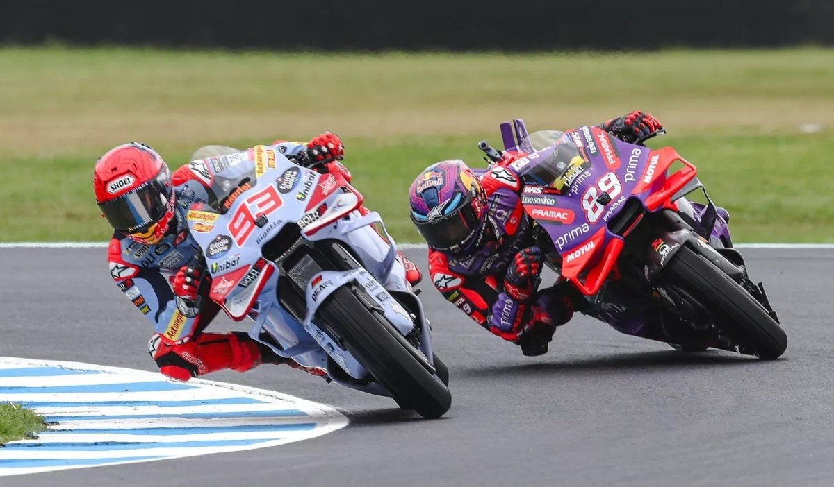 Marc Márquez schools Jorge Martin on Phillip Island