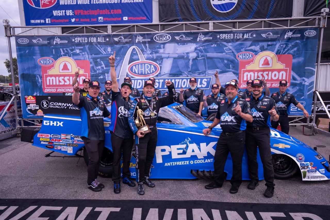 Jack Beckman and the John Force team celebrate Midwest Nationals win