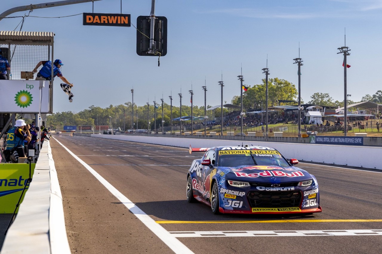 Supercars News: Feeney's dive wins him Sat. race at Darwin