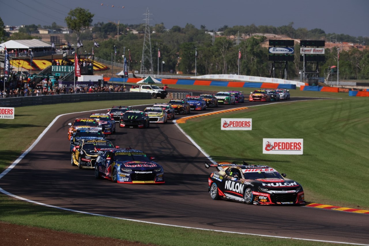 Supercars News: Feeney's dive wins him Sat. race at Darwin