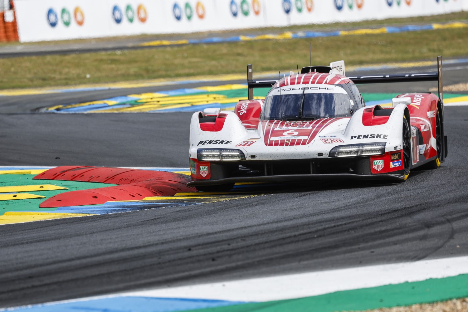 Porsche 963, Porsche Penske Motorsport (#6), Kevin Estre (F), Andre Lotterer (D), Laurens Vanthoor (B)