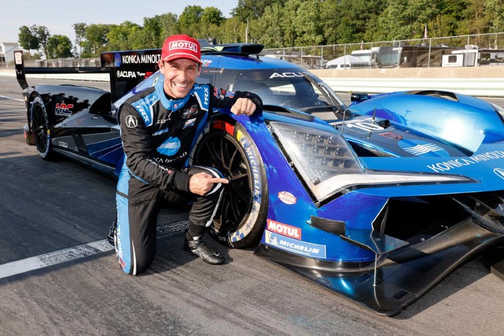 Felipe Albuquerque wins Pole at Road America