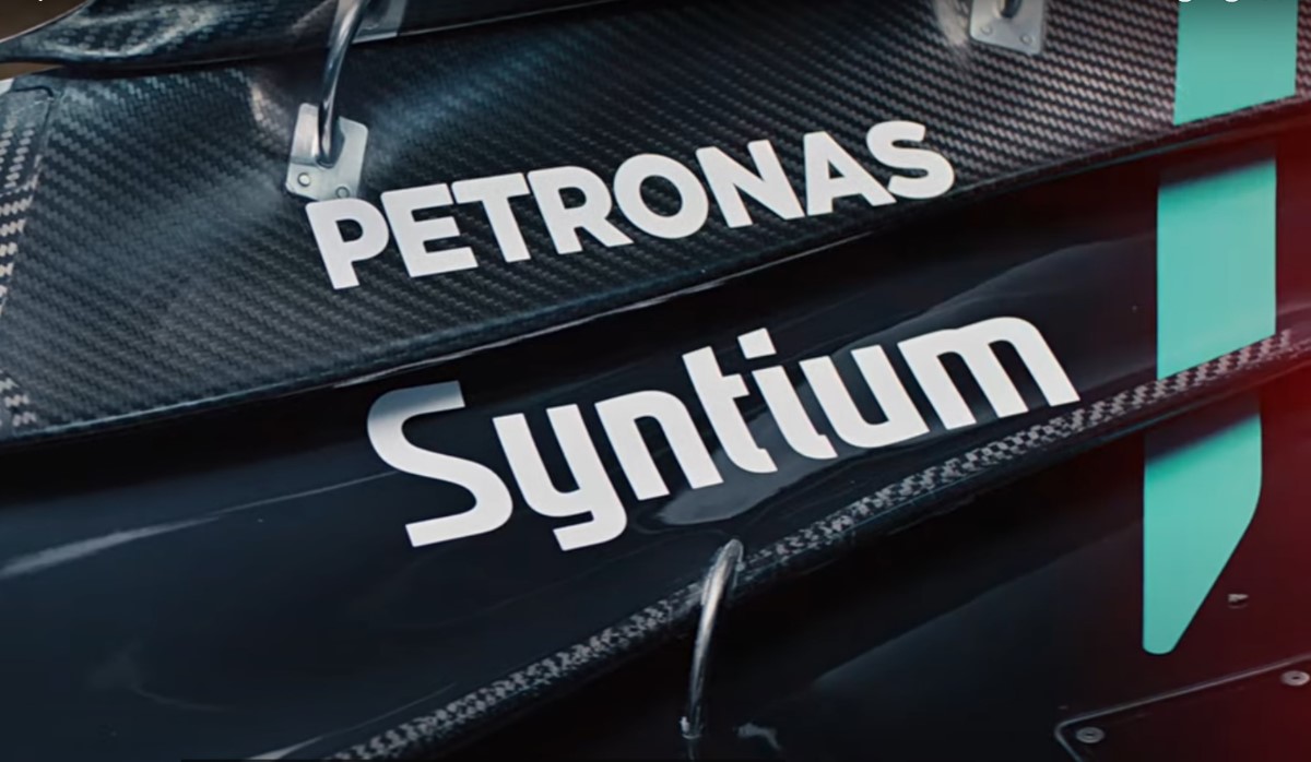 Mercedes Petronas Syntium Oil