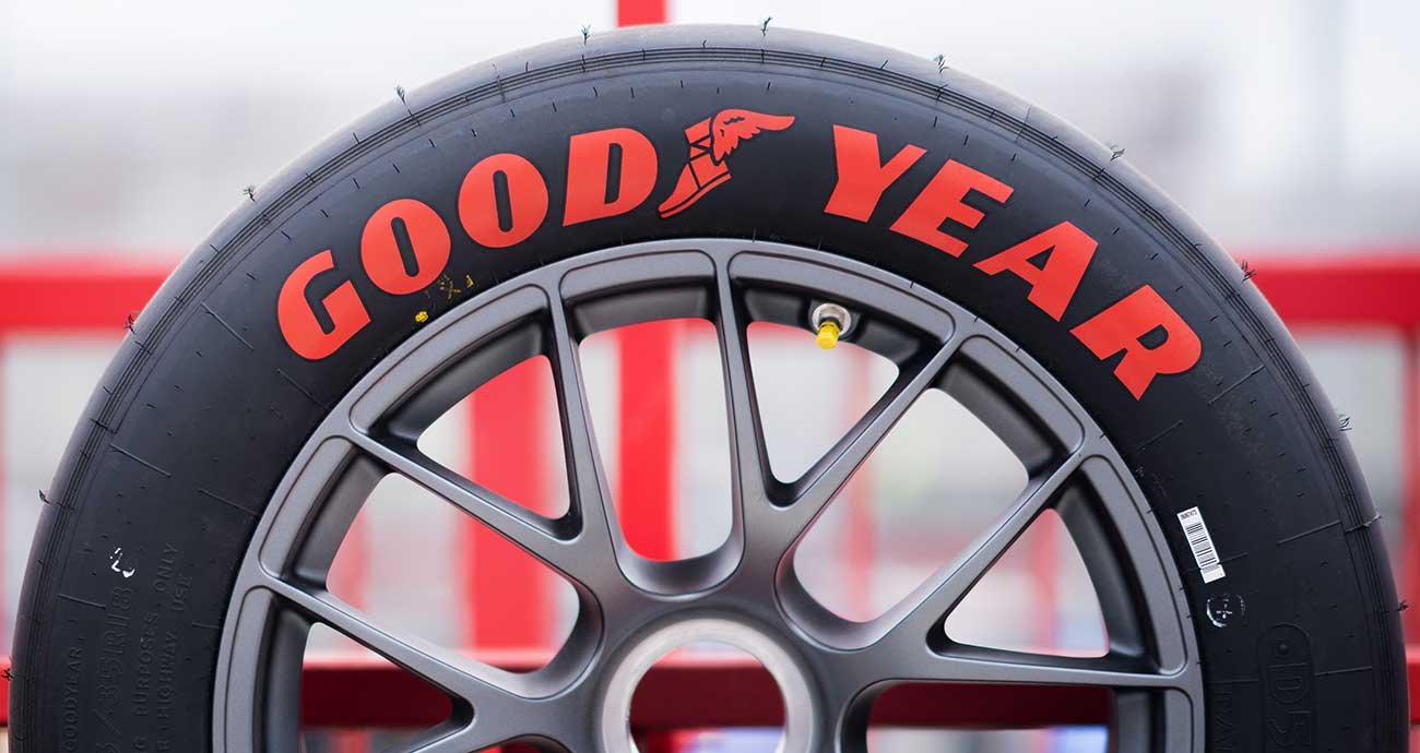 Red Lettering Option Tire