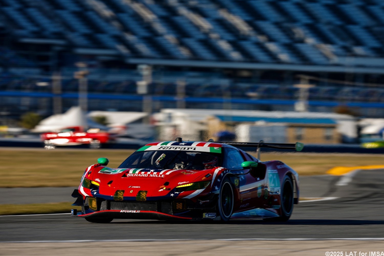 #21: Af Corse, Ferrari 296 GT3, GTD: Simon Mann, Lilou Wadoux Ducellier, Alessandro Pier Guidi, Kei Cozzolino