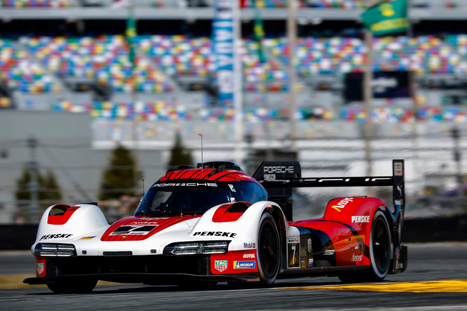 #7: Porsche Penske Motorsports, Porsche 963, GTP: Felipe Nasr, Nick Tandy, Laurens Vanthoor