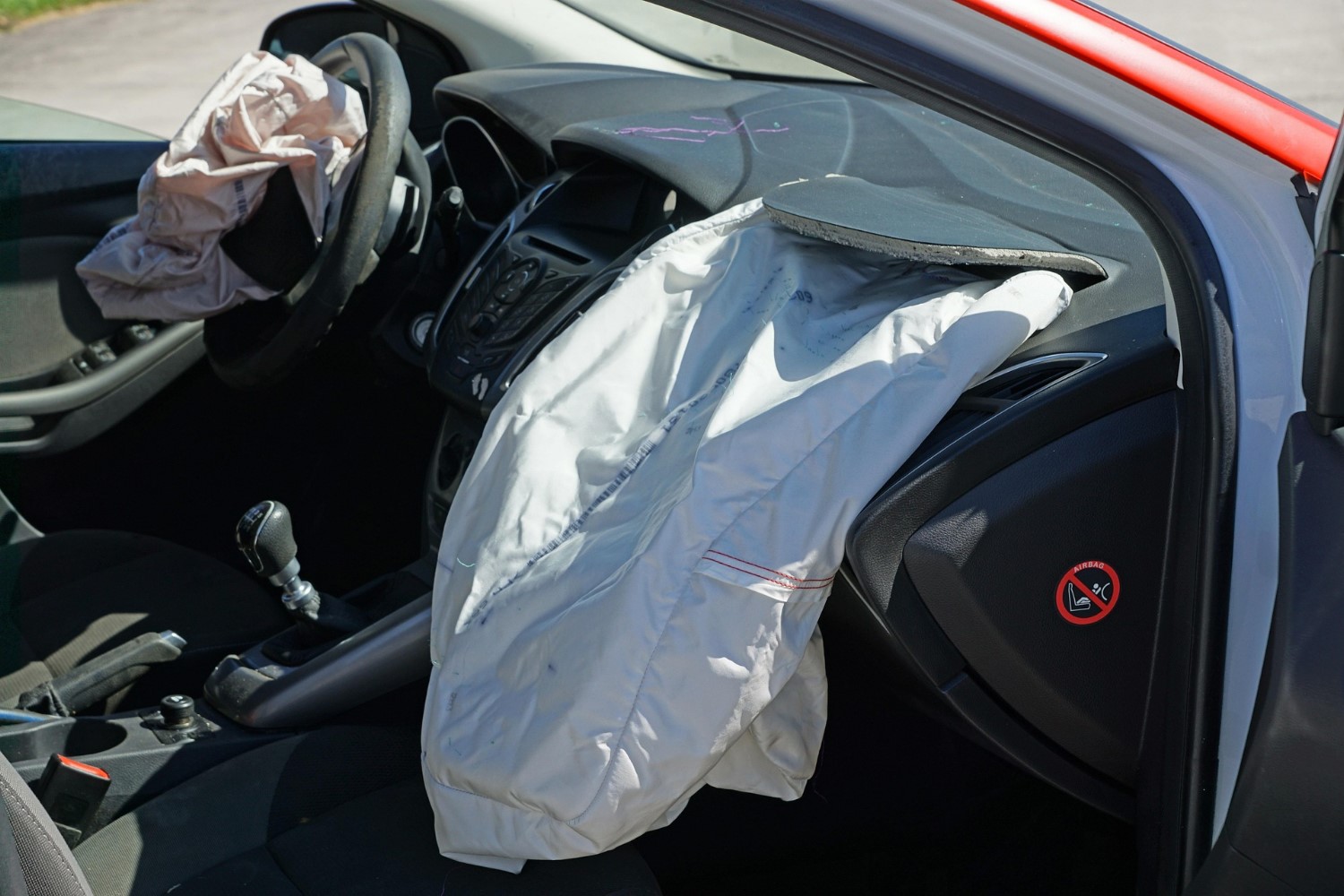 Airbags deployed Image by Marcel Langthim from Pixabay