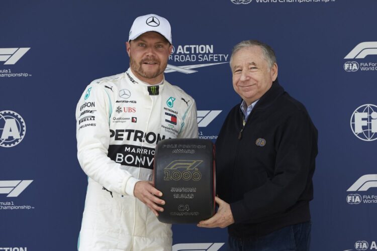 Valtteri Bottas leads Mercedes 1-2 in China qualifying