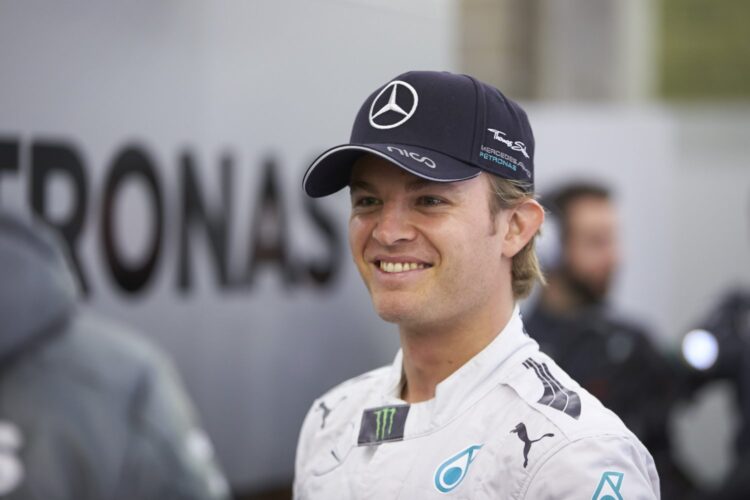 Bosses slam ‘unacceptable’ Rosberg after Hamilton clash