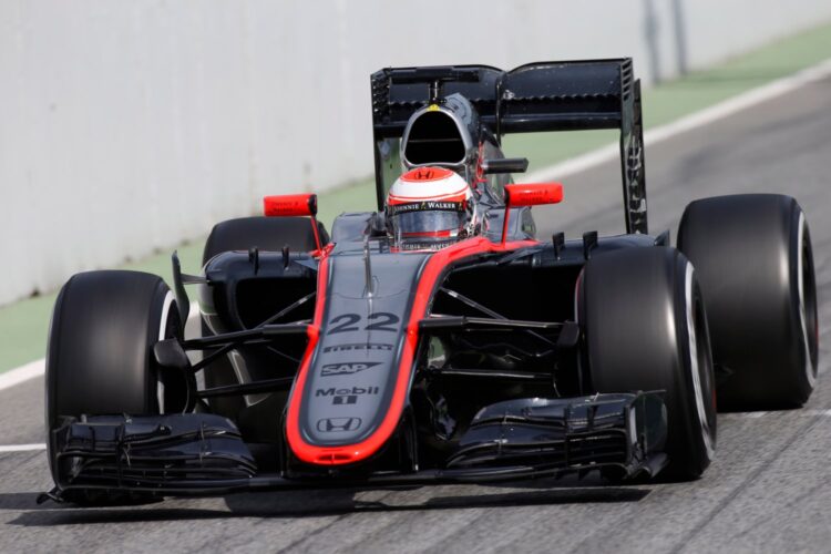 McLaren livery change possible for 2016