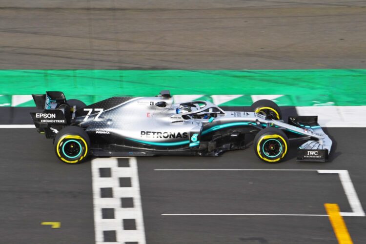 Silverstone test images: 2019 Mercedes F1 car