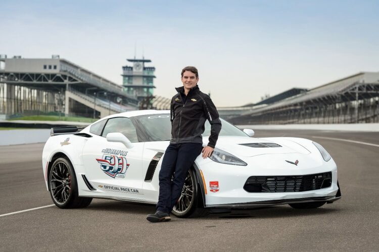 Jeff Gordon to drive Indy 500 pace car (Update)