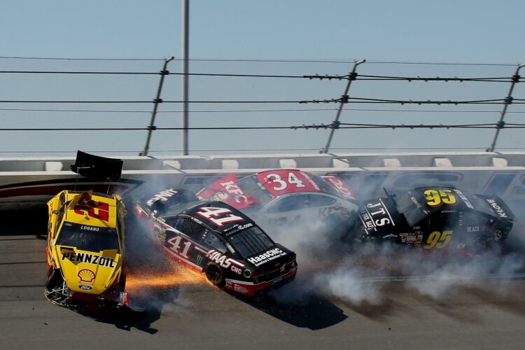 NASCAR drivers battle tire vibrations at Michigan