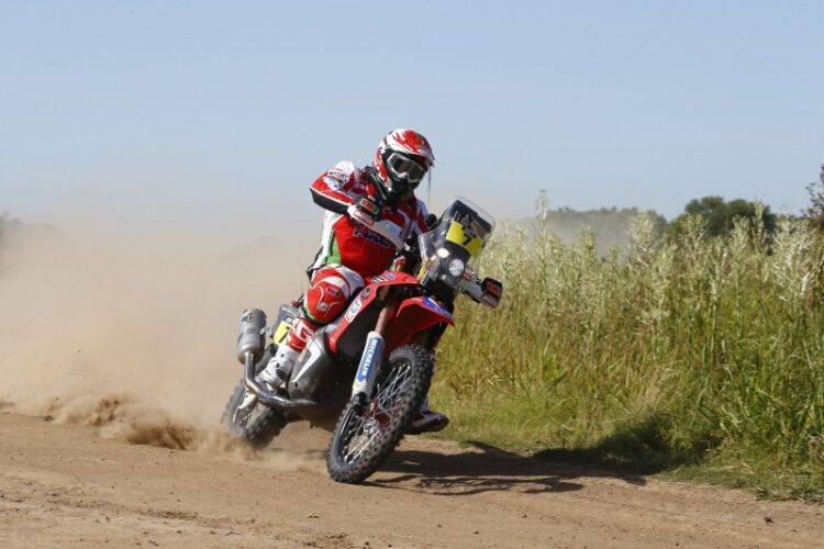 Honda Team gets down to business with a fine start to the Dakar 2015