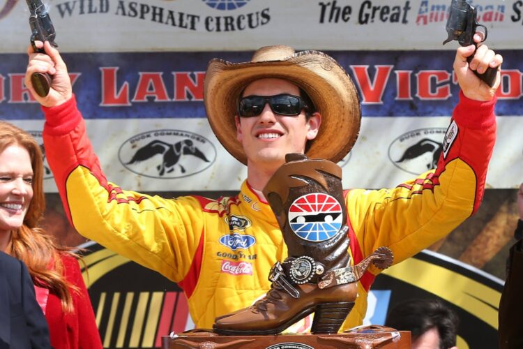 Logano beats Gordon in Texas