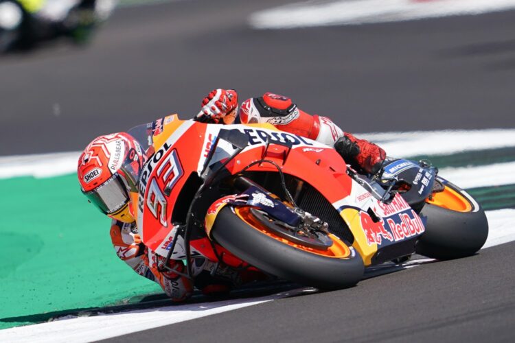 Marquez storms to pole at Silverstone