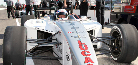 Vernay nips Hinchcliffe for Indy Lights pole in Toronto