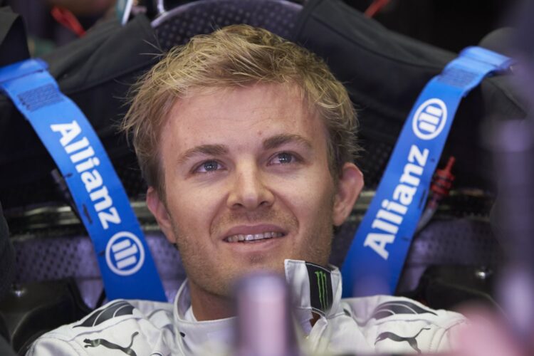 Australia GP: Rosberg tops final practice