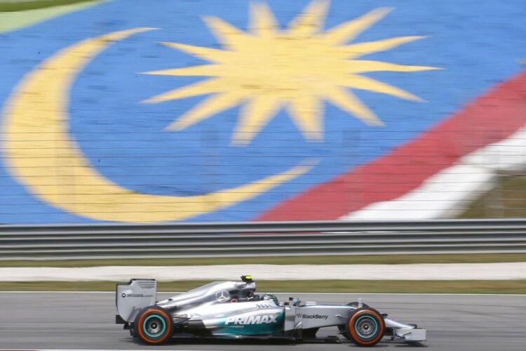 Malaysian GP: Rosberg tops practice 2