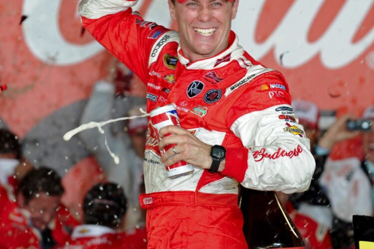 Harvick wins battle of survivors