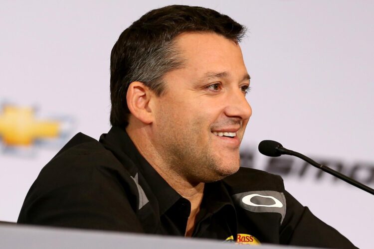 Tony Stewart expects to return fully healed