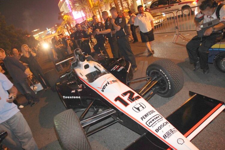 IndyCar lights up the Vegas Strip